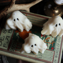 Load image into Gallery viewer, Ghost Candle - Small