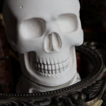 Load image into Gallery viewer, Skull Vessel Candle