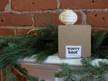 Load image into Gallery viewer, Worry Knot Candle / Meditation Candle / Worry Anxiety Candle