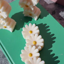Load image into Gallery viewer, Flower Candle / Daisy Pillar Soy Wax Candle