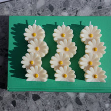 Load image into Gallery viewer, Flower Candle / Daisy Pillar Soy Wax Candle