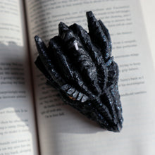 Load image into Gallery viewer, Black Dragon Head Candle
