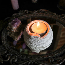 Load image into Gallery viewer, Snake Tealight Holder
